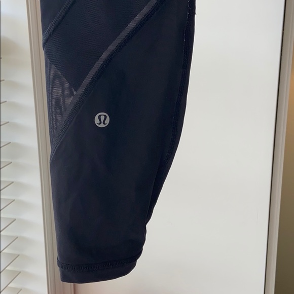 Lululemon Gait Keeper 7/8 Tight 25" in Black - Picture 9 of 12